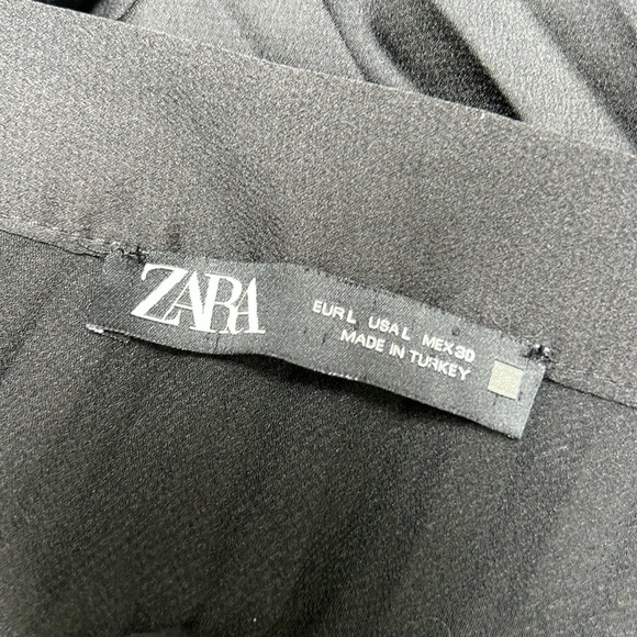 Zara Black Pleated Skirt - Picture 2 of 2